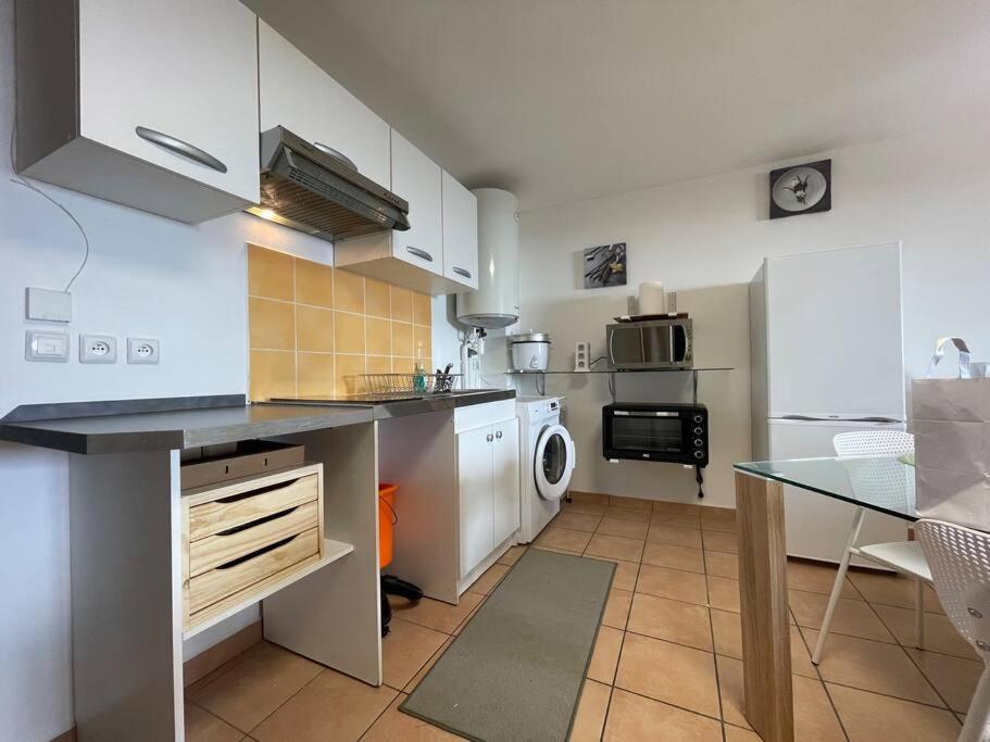Immense Studio 51 Jusqu'A 4 Personnes Avec Vue Mer Saint-Denis Exterior foto