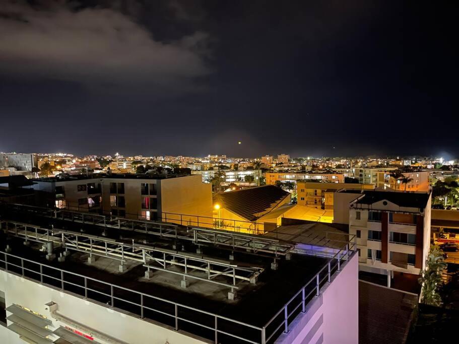 Immense Studio 51 Jusqu'A 4 Personnes Avec Vue Mer Saint-Denis Exterior foto