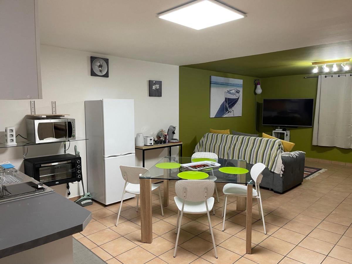 Immense Studio 51 Jusqu'A 4 Personnes Avec Vue Mer Saint-Denis Exterior foto