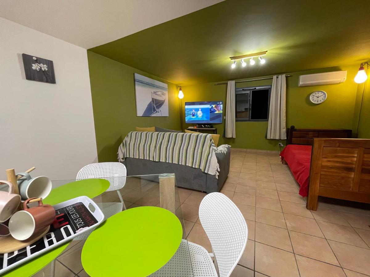 Immense Studio 51 Jusqu'A 4 Personnes Avec Vue Mer Saint-Denis Exterior foto